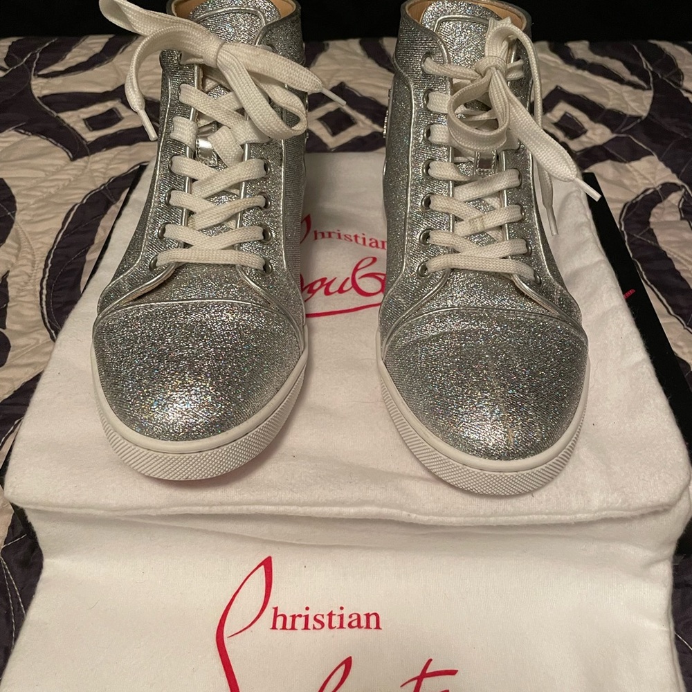 Sneakers - Picture 3 of 16